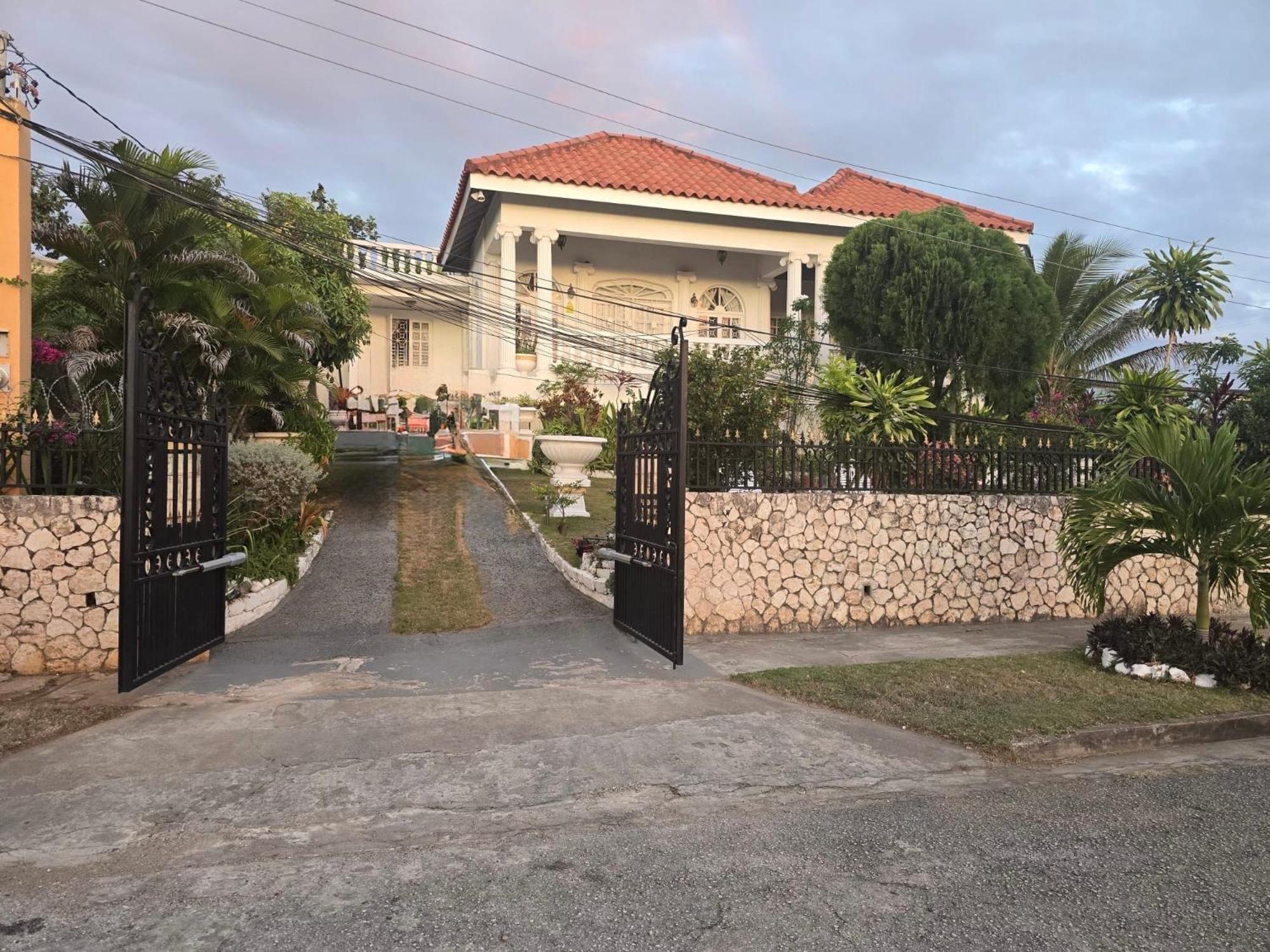 Paradise Palms Jamaica Vacation Rental Montego Bay Ngoại thất bức ảnh